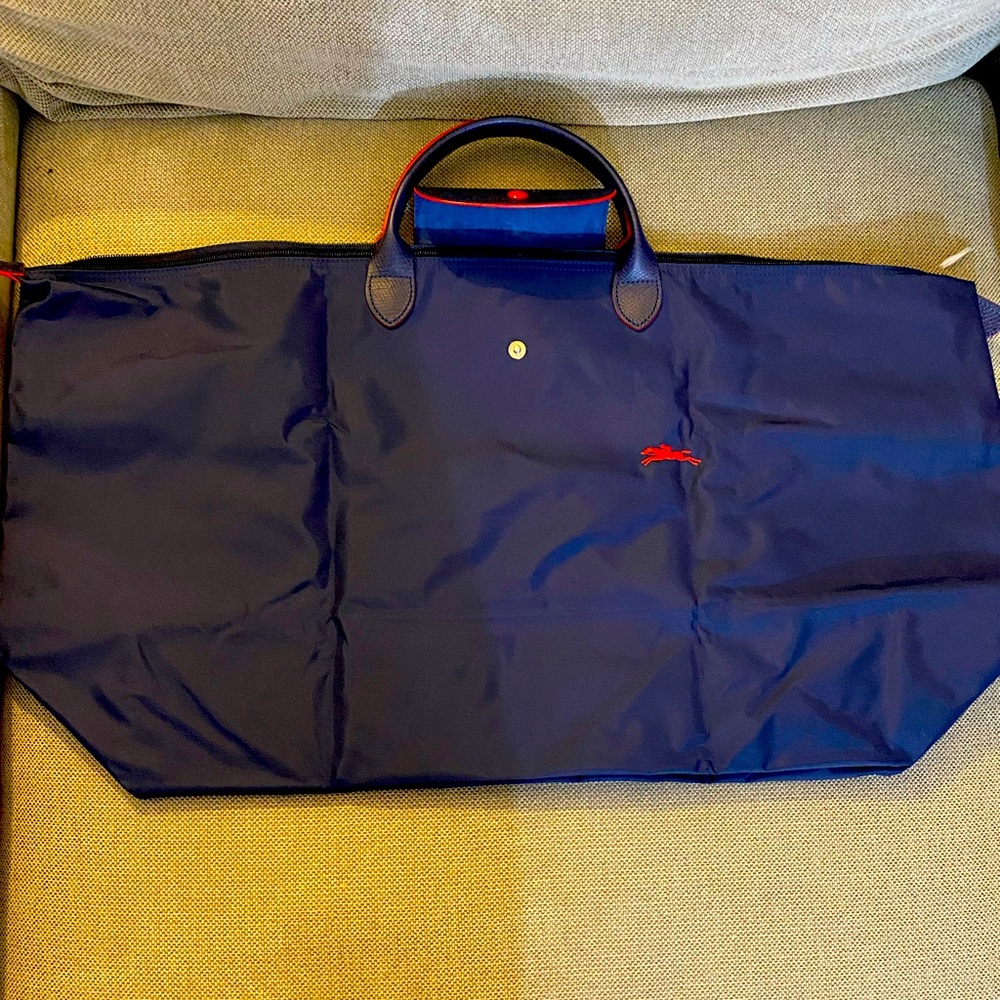 Navy Longchamp X-Large foldable travel bag